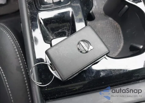 2024 Volvo Xc40 B5 Plus Dark Theme z USA, uszkodzony, nr VIN YV4L12UL4R2364429